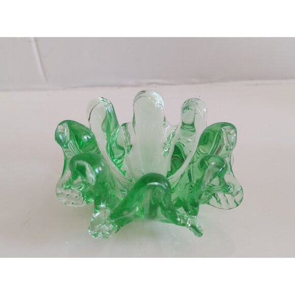 Chalet Canada Green Glass Bonboniere Bowl 1 1/2" tall x 3 1/4" x 3 1/4" - Picture 8 of 9